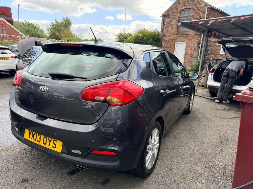 Kia Ceed 1.6 Crdi Ecodynamics 2 Sportswagon Euro 5 Ss Blue #12