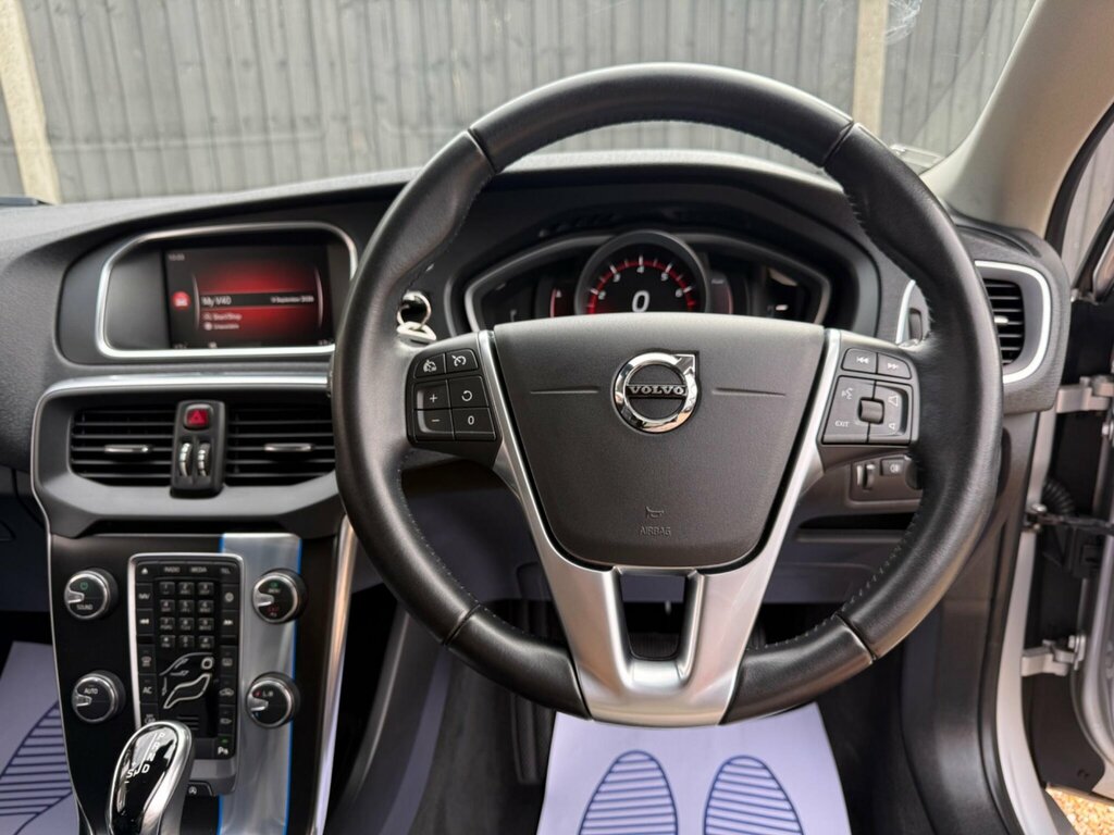 Volvo V40 1.5 T3 Gpf Inscription Euro 6 Ss Silver #5