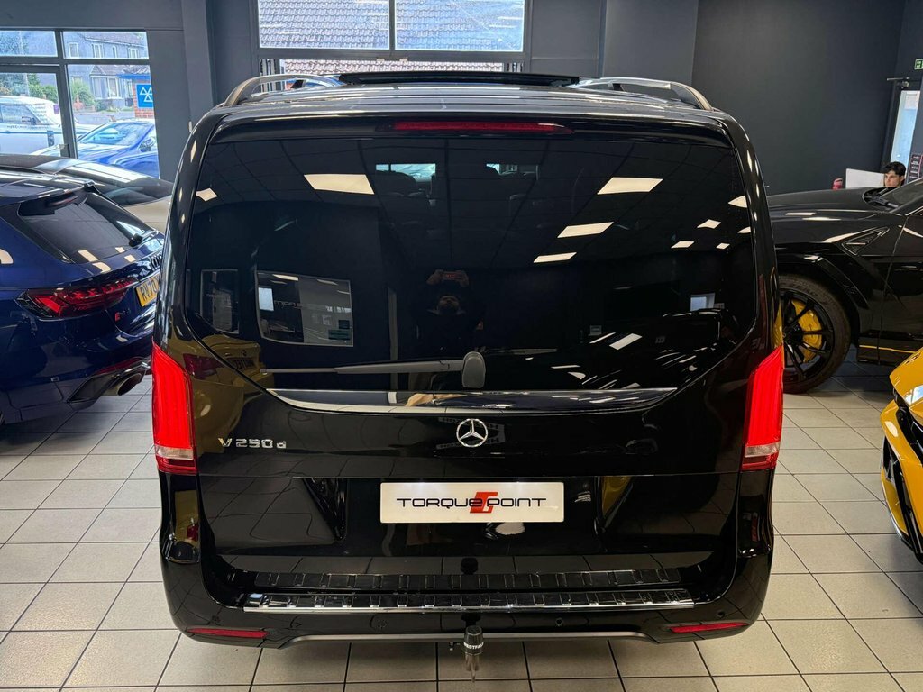 Mercedes-Benz V Class V220 D Sport Blue #9