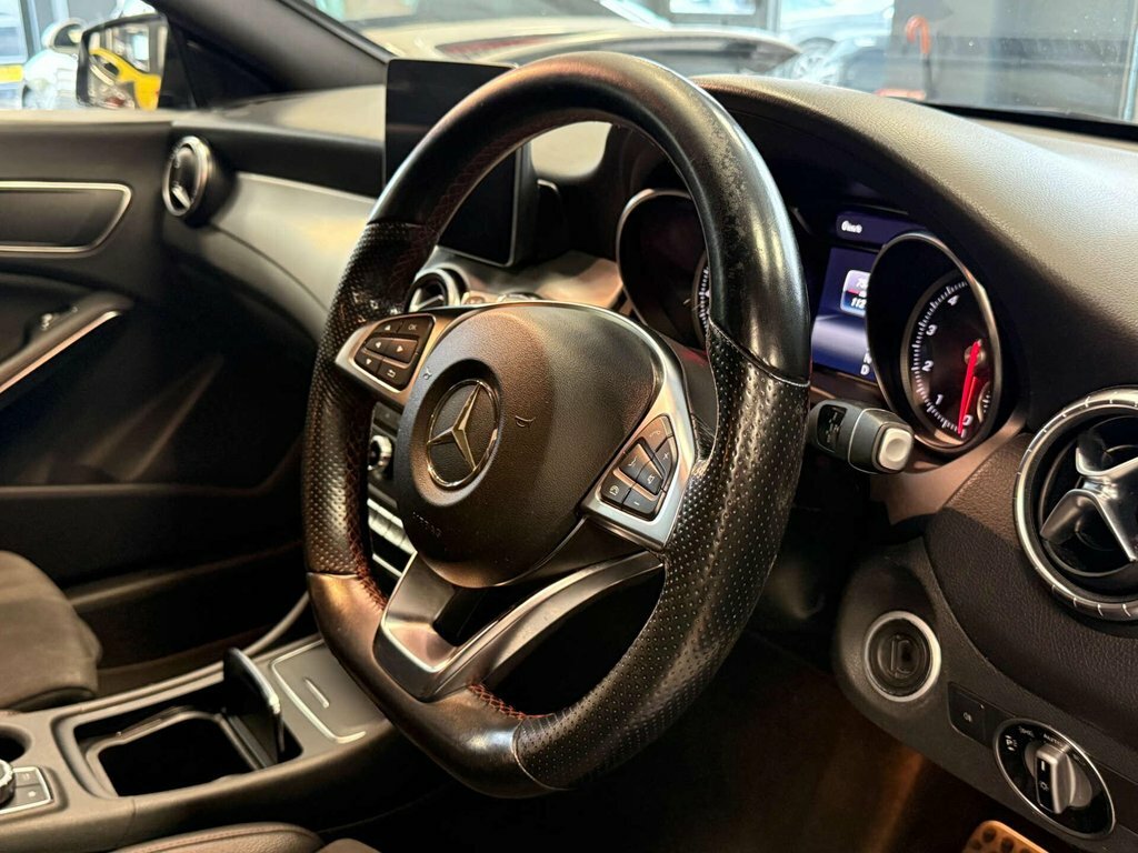 Mercedes-Benz CLA Class 1.6 Cla 180 Amg Line  #2