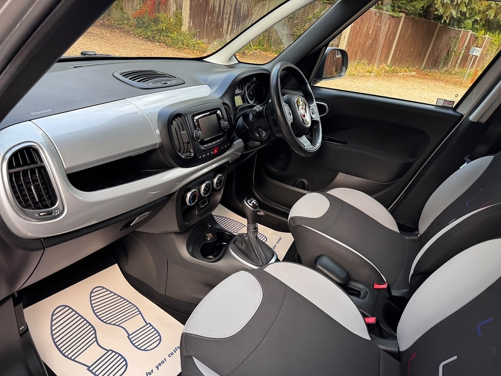 Fiat 500L Multijet Trekking White #9