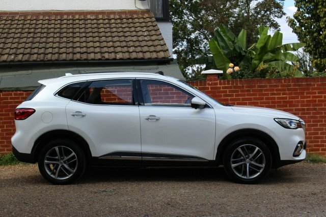MG HS T-gdi 16.6Kwh Exclusive Suv White #4