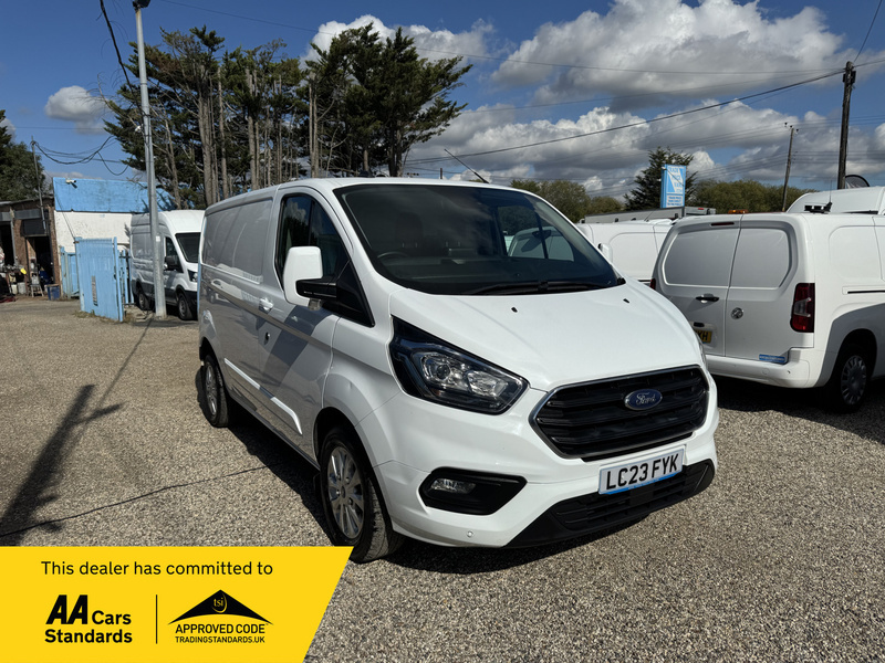Ford Transit Custom 300 Limited P V White