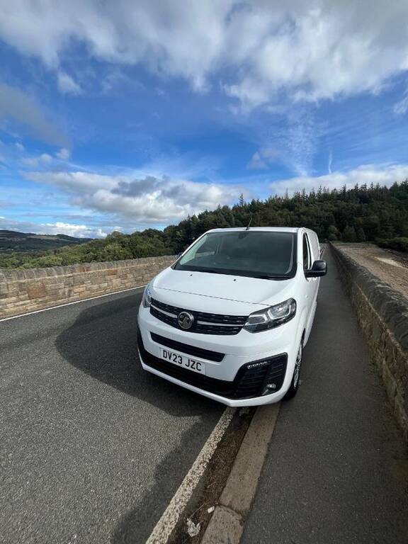 Vauxhall Vivaro 2900 1.5D 100Ps Pro H1 Van White #2