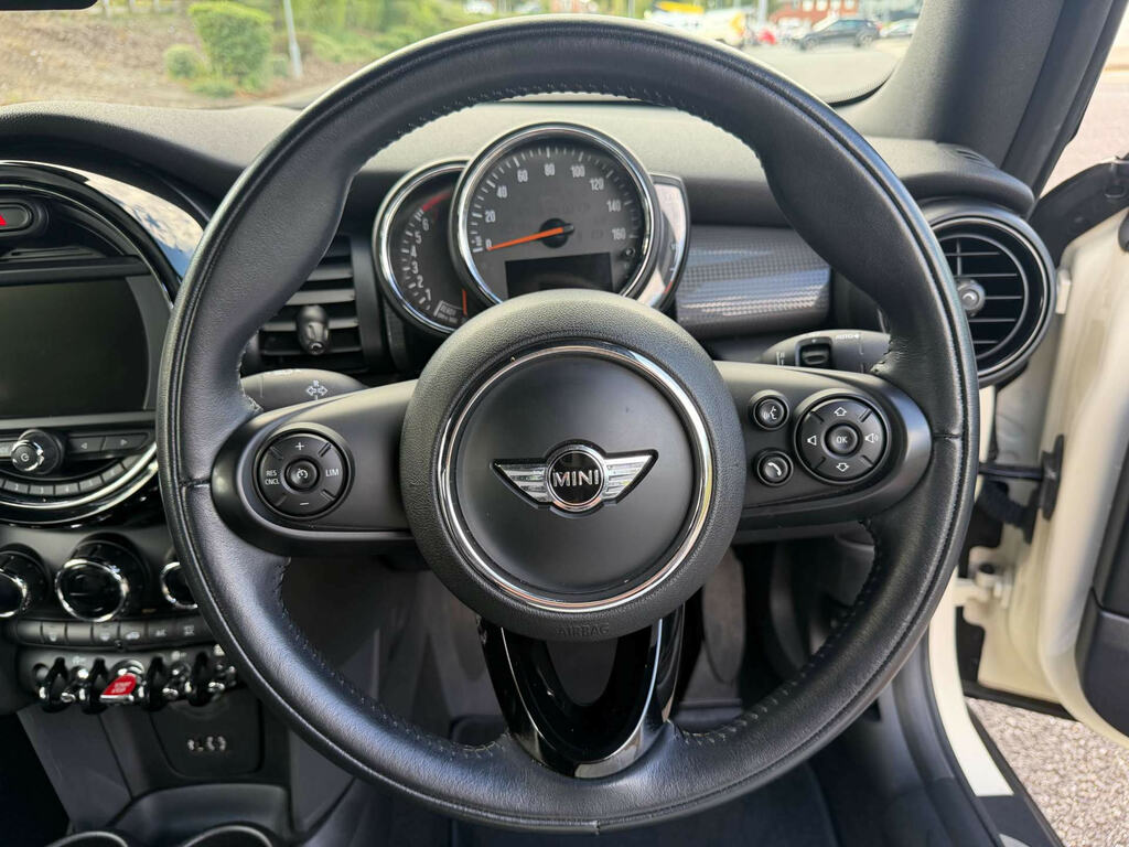 Mini Convertible 1.5 Cooper White #4