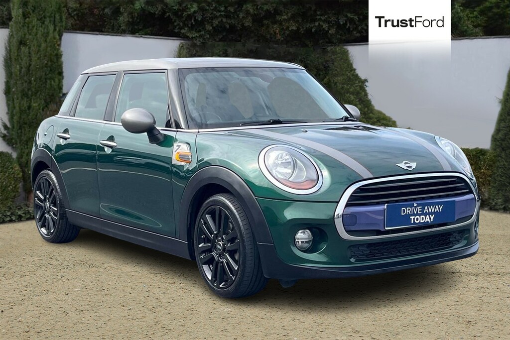 Mini Hatch 1.5 Cooper Seven Hatchback Euro Green
