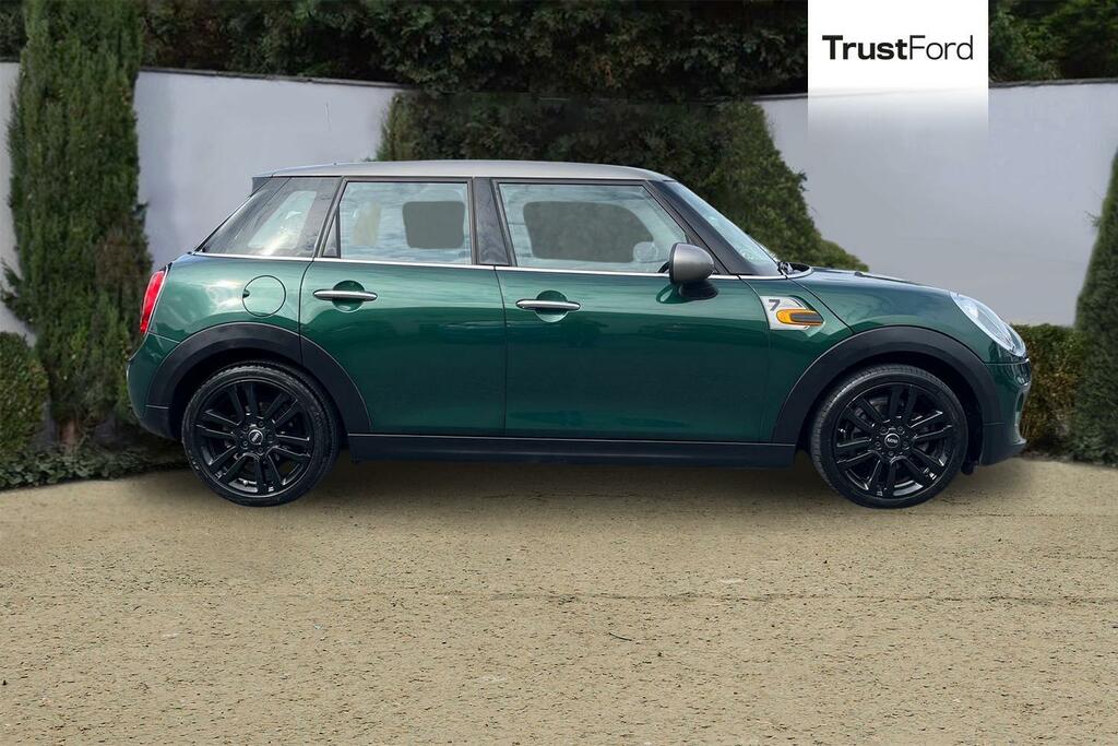 Mini Hatch 1.5 Cooper Seven Hatchback Euro Green #3