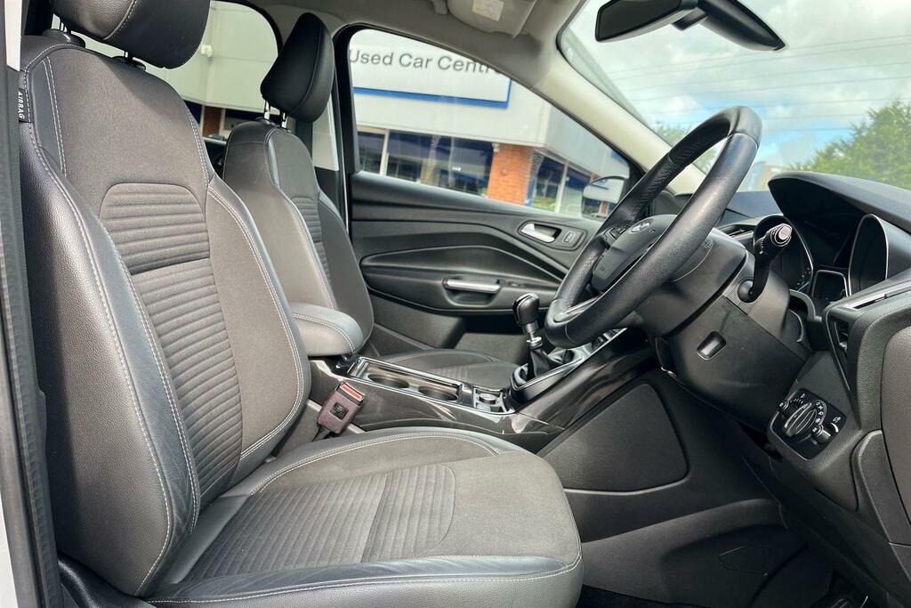 Ford Kuga Suv 2.0 Tdci Ecoblue St-line Euro 6 Ss 201 Grey #17