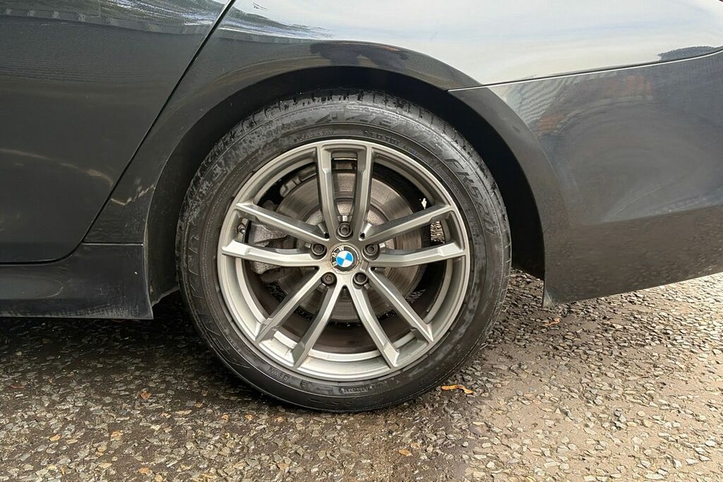 BMW 5 Series 530D M Sport Black #8