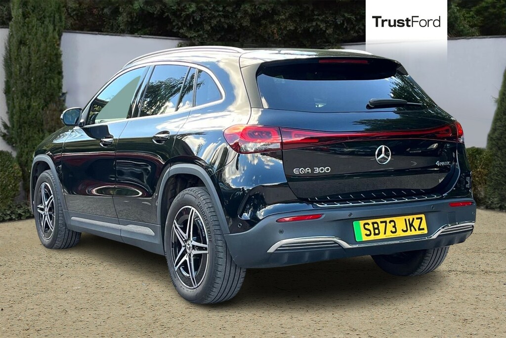Mercedes-Benz EQA Eqa 300 4Matic 168Kw Amg Line 66.5Kwh Black #2