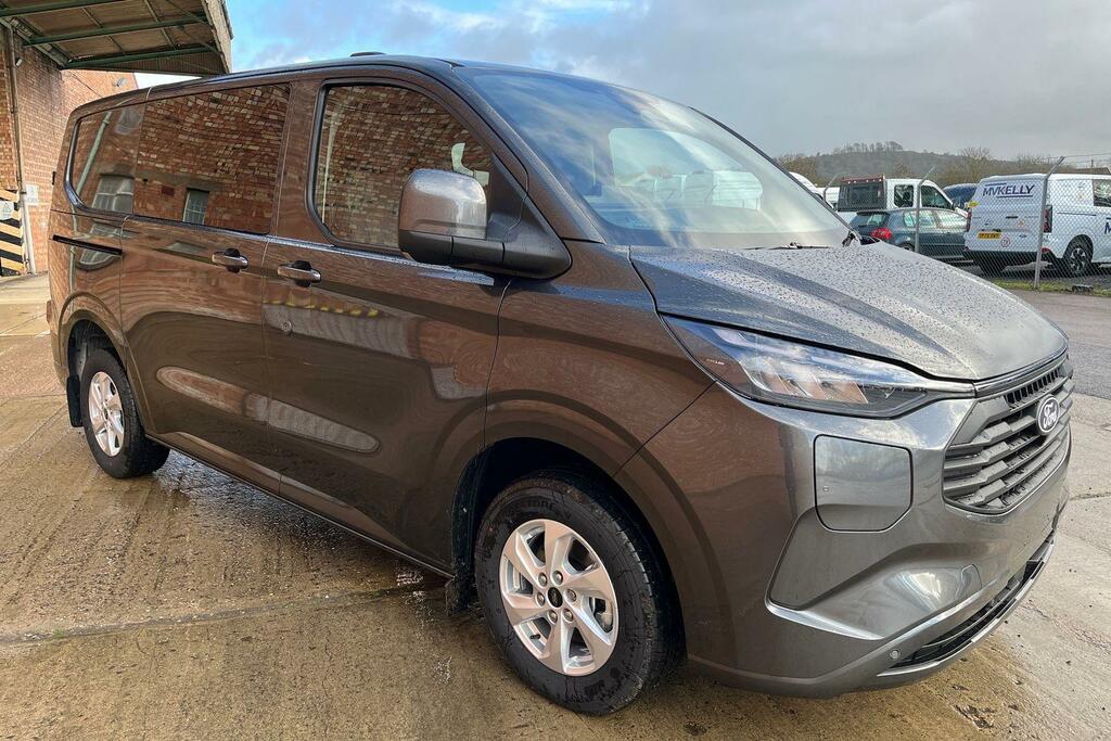 Ford Transit Custom 320 Limited L1 Swb Double Cab In Van Fwd 2.5