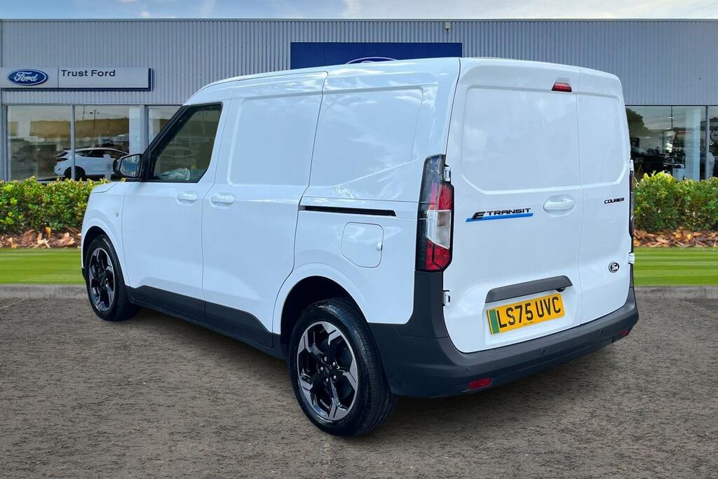 Ford Transit Courier Trend 43Kwh 136Ps White #2