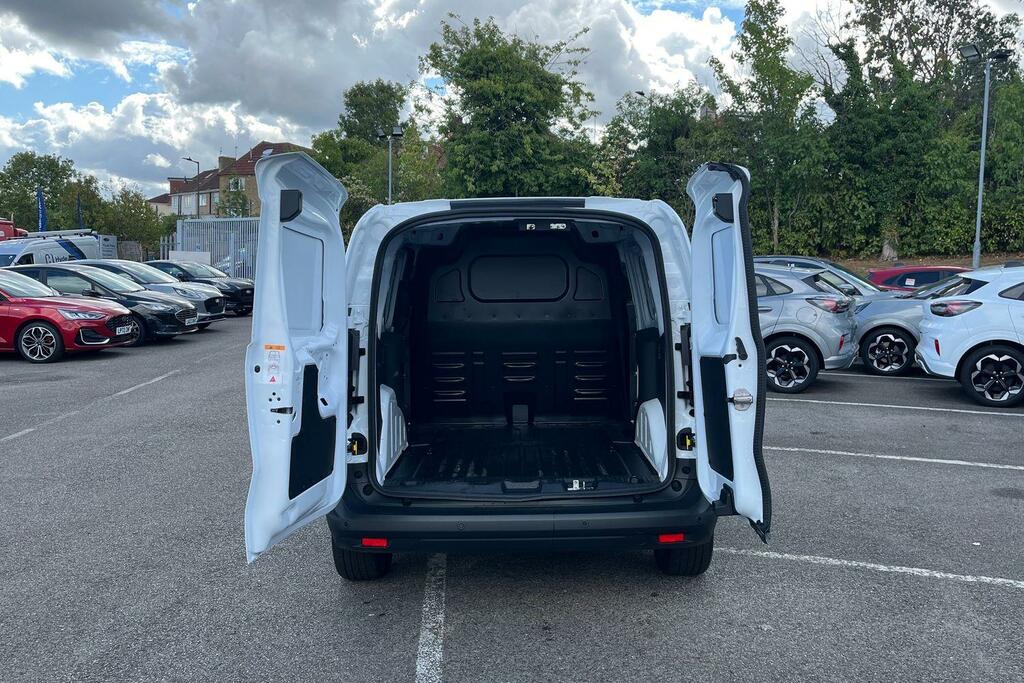 Ford Transit Courier Trend 43Kwh 136Ps White #6