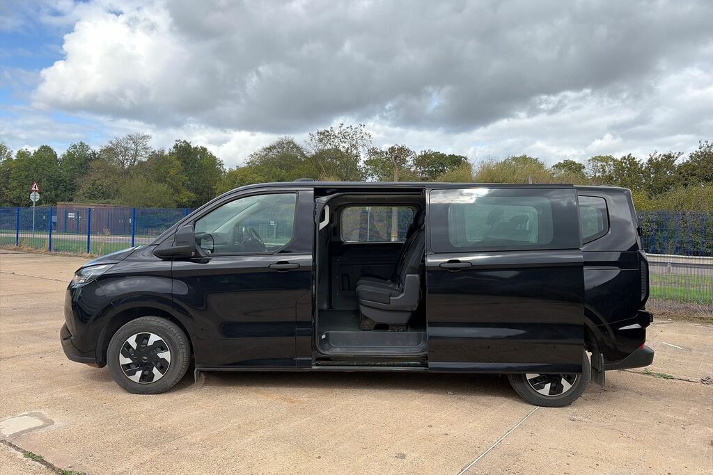 Ford Transit Custom 340 Trend L2 Lwb 9 Seat Kombi Fwd 2.5 Phev 23 Black #5