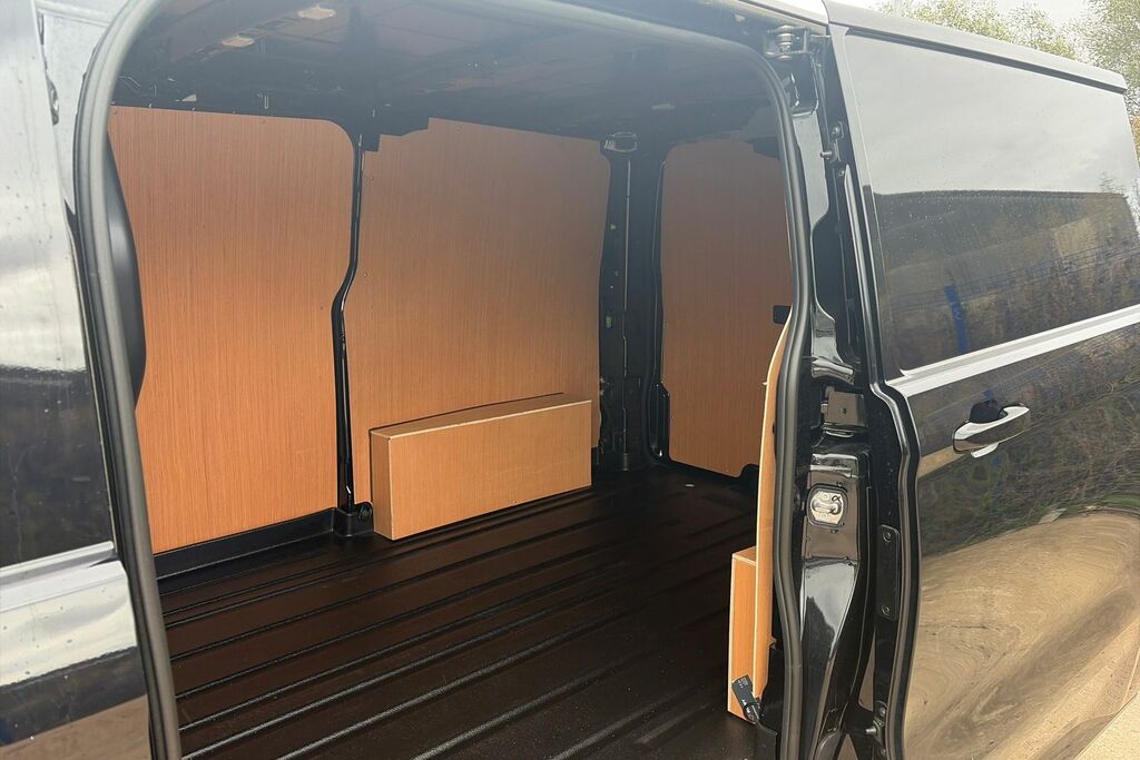 Ford Transit Custom 320 Limited L1 Swb Fwd 2.5 Phev 232Ps Black #4