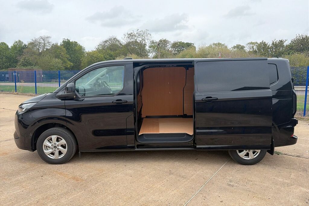 Ford Transit Custom 320 Limited L2 Lwb Fwd 2.5 Phev 232Ps Low Roo Black #5
