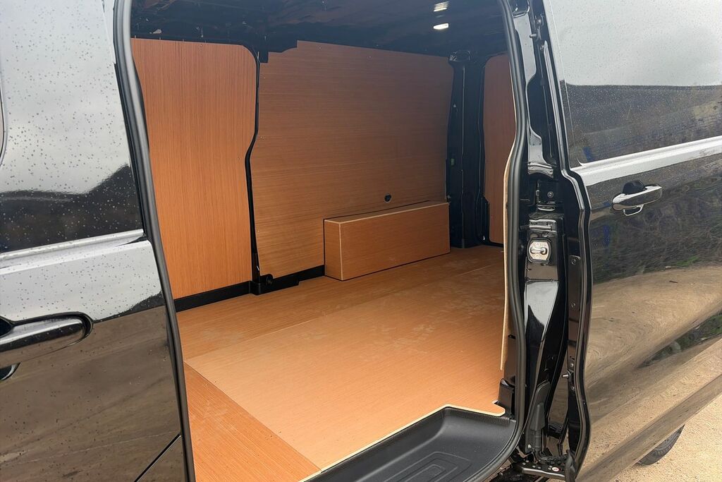 Ford Transit Custom 320 Limited L2 Lwb Fwd 2.5 Phev 232Ps Low Roo Black #4