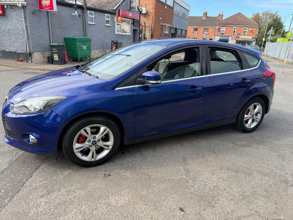 Ford Focus Hatchback 1.6 Tdci Zetec Euro 5 Ss 201414 Blue #5