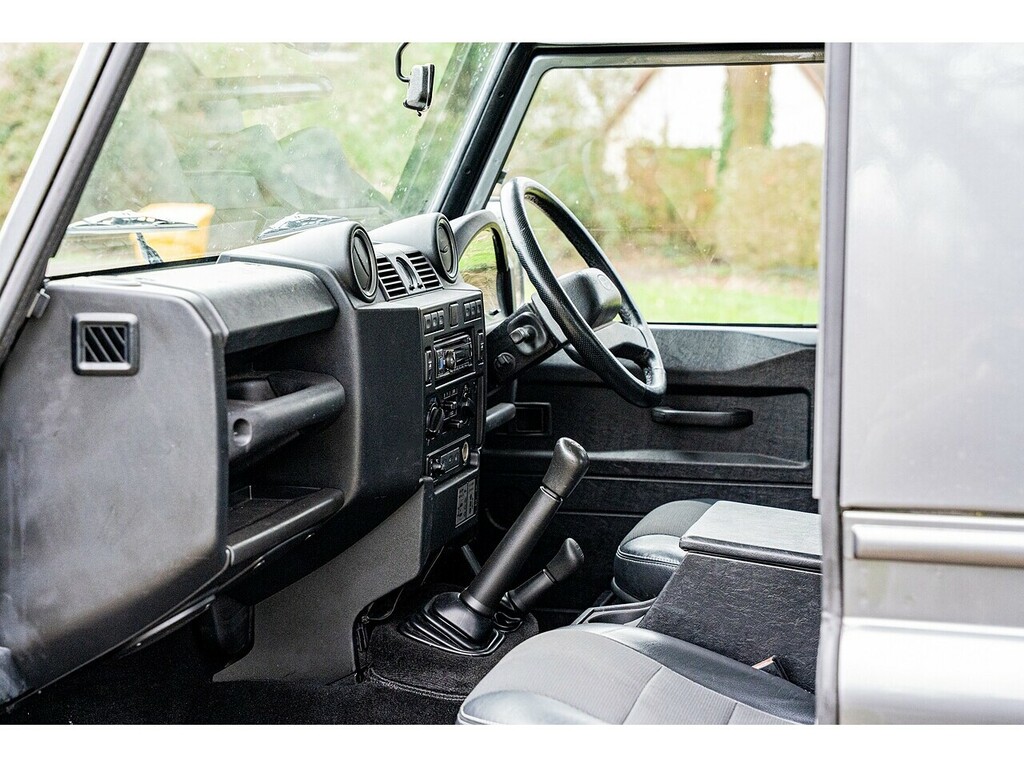 Land Rover Defender 90 90 County Tdci Black #18