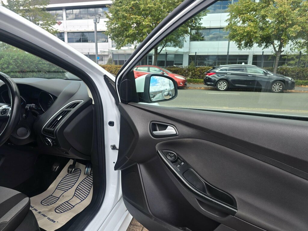 Ford Focus 1.6 Tdci Zetec S Euro 5 Ss Silver #18