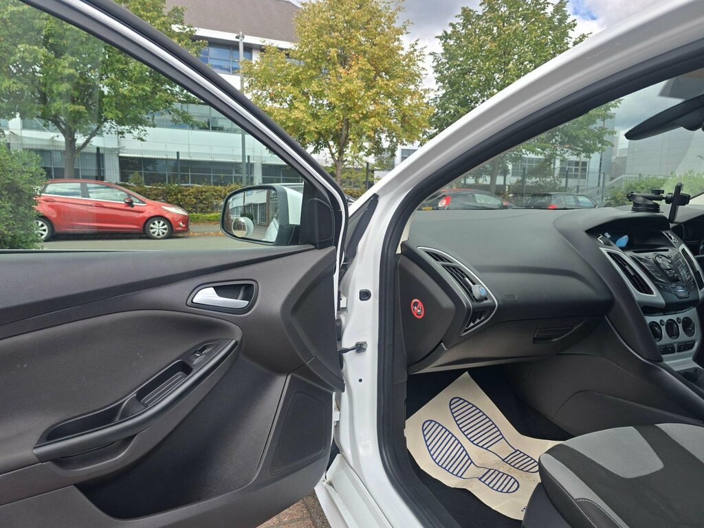 Ford Focus 1.6 Tdci Zetec S Euro 5 Ss Silver #9