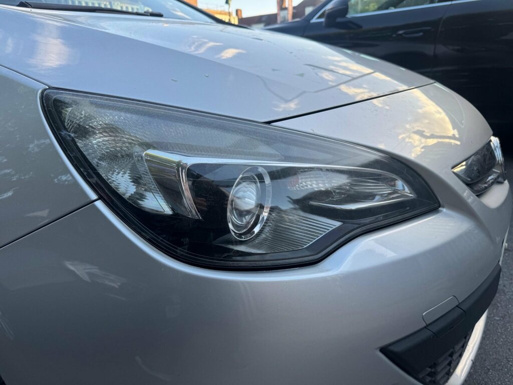 Vauxhall Astra 1.3 Cdti Ecoflex Exclusiv Euro 5 Ss White #20