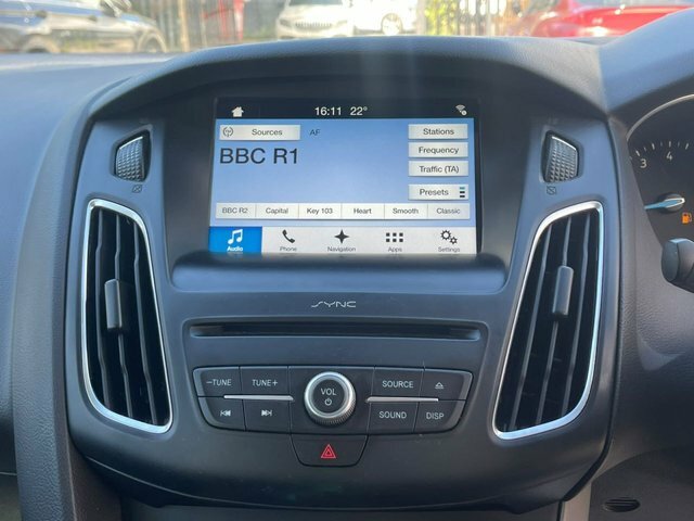 Ford Focus 1.0T Ecoboost Titanium Euro 6 Ss Grey #54