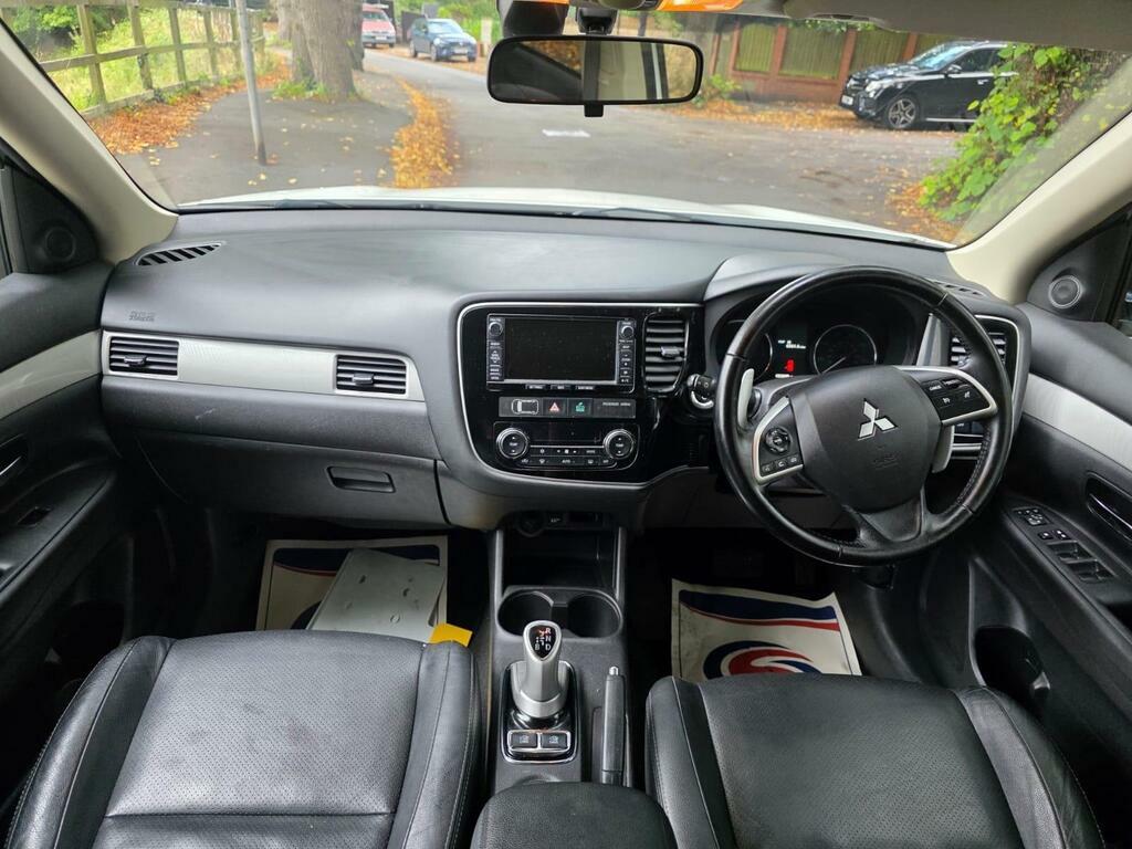 Mitsubishi Outlander Di-d Gx4 U3103 White #25