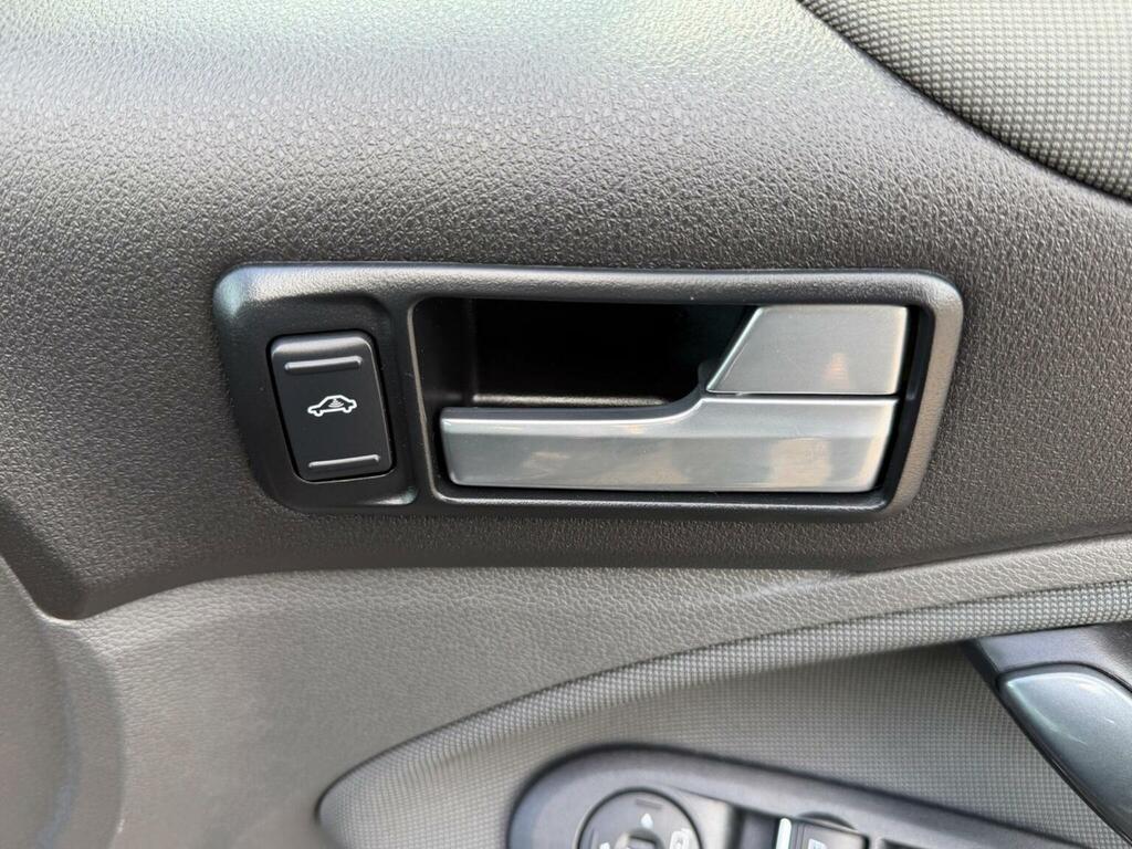 Ford Kuga Suv 2.0 Tdci Titanium 2Wd 201161 Black #27