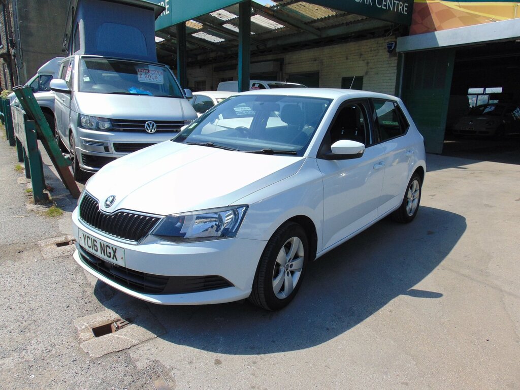 Skoda Fabia 1.4 Tdi Se Hatchback Euro 6 Ss White #2