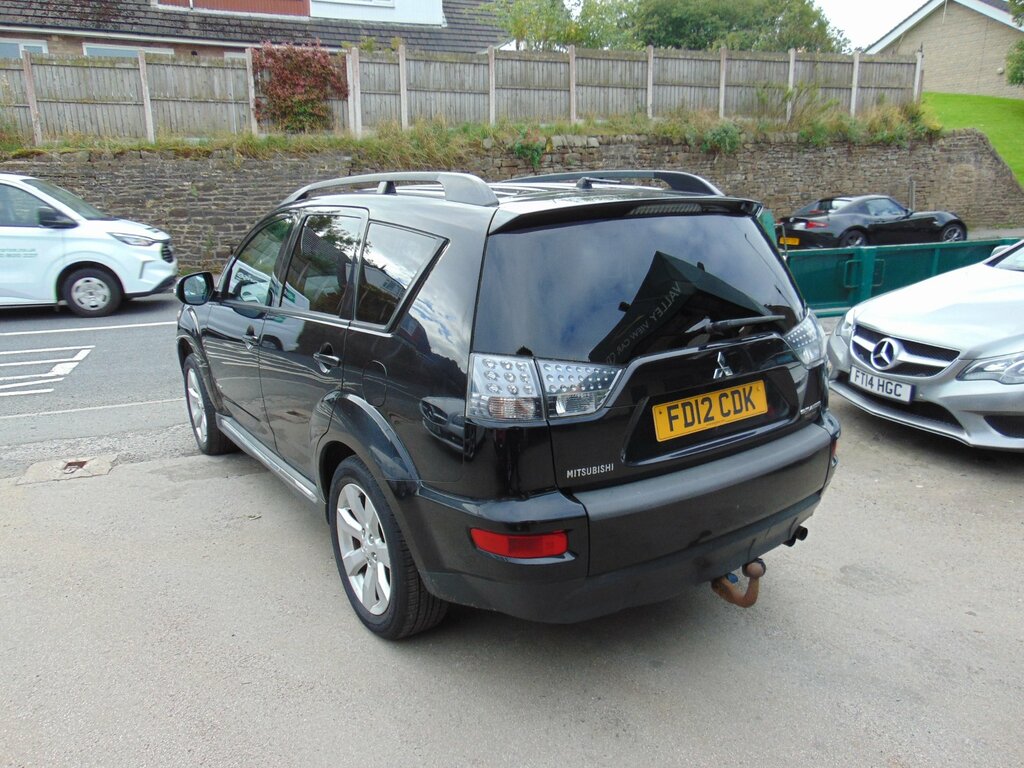 Mitsubishi Outlander 2.2 Di-d Gx3 Suv 4Wd Euro 5 174 Black #3