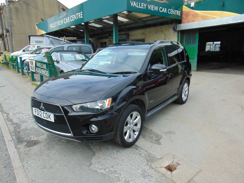Mitsubishi Outlander 2.2 Di-d Gx3 Suv 4Wd Euro 5 174 Black #2