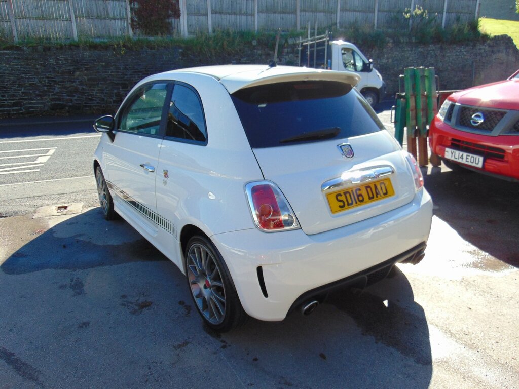 Abarth 595 1.4 T-jet Trofeo Hatchback Euro White