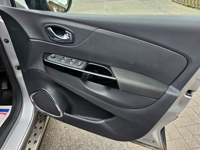 Renault Captur 1.5 Dci 90 Signature Energy Red #13