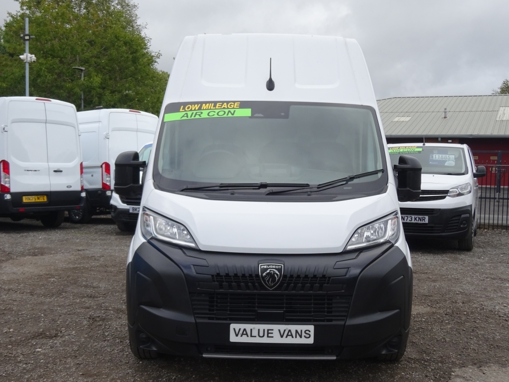 Peugeot Boxer Professional 35 L3 White #2