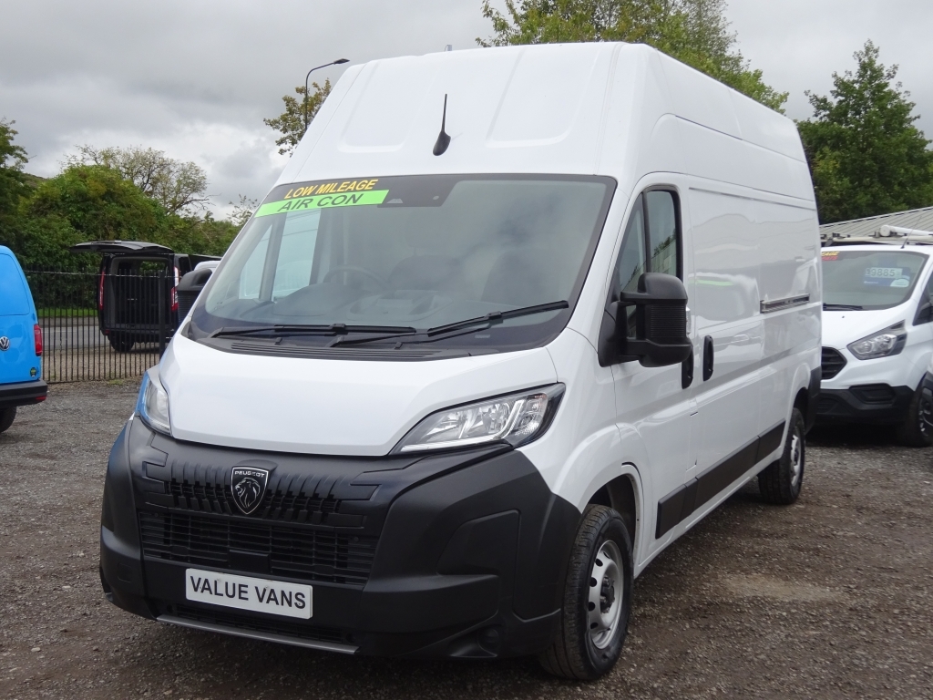 Peugeot Boxer Professional 35 L3 White #3