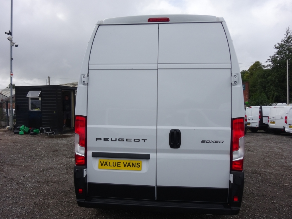 Peugeot Boxer Professional 35 L3 White #6