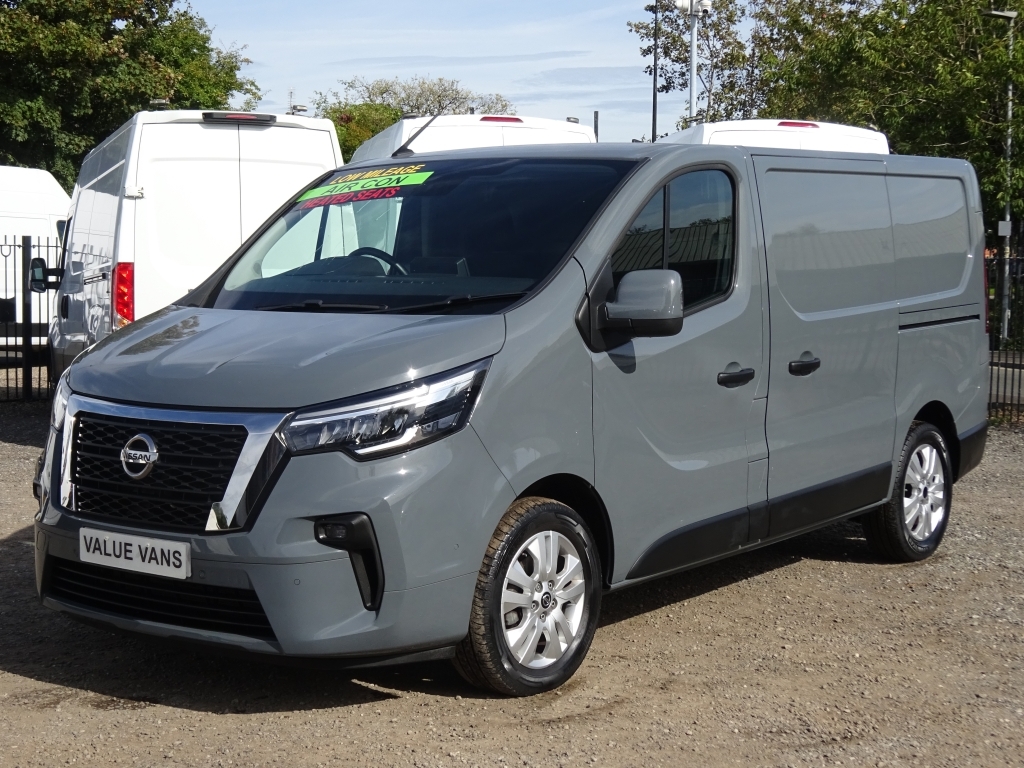 Nissan Primastar Tekna L1 H1 Grey #5