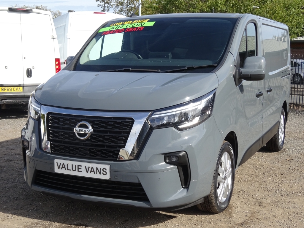 Nissan Primastar Tekna L1 H1 Grey #3