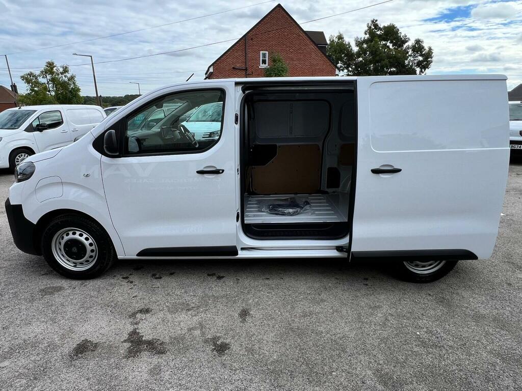 Peugeot E-Expert Panel Van 75Kwh Professional Standard Panel Van Au White #4