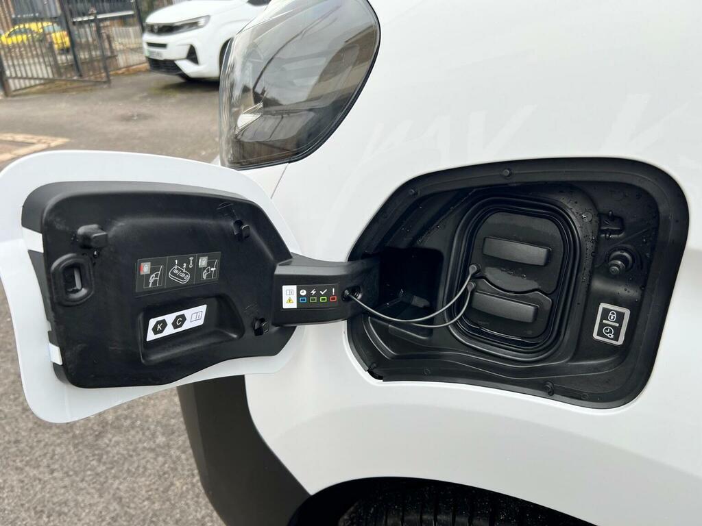 Peugeot E-Expert E 1000 Professional Premium 136Ps With Heated Se White #39