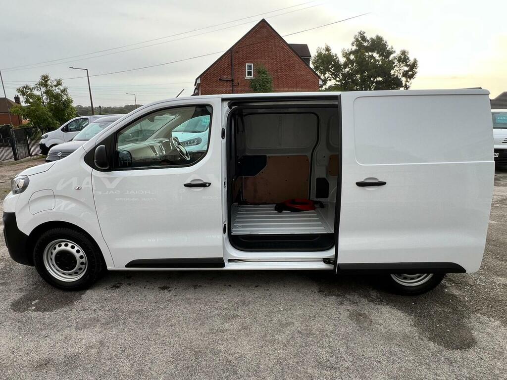 Peugeot E-Expert Panel Van E 1000 75Kwh Professional Premium Stan White #4
