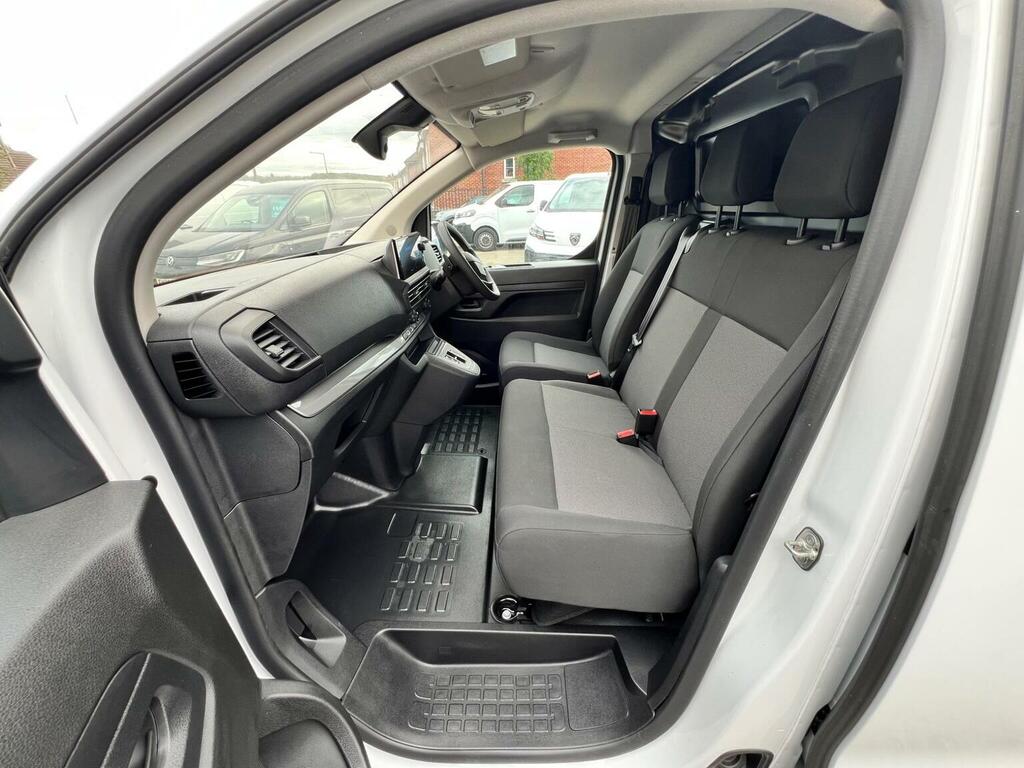 Peugeot E-Expert E 1000 75Kwh Professional Premiu... White #20