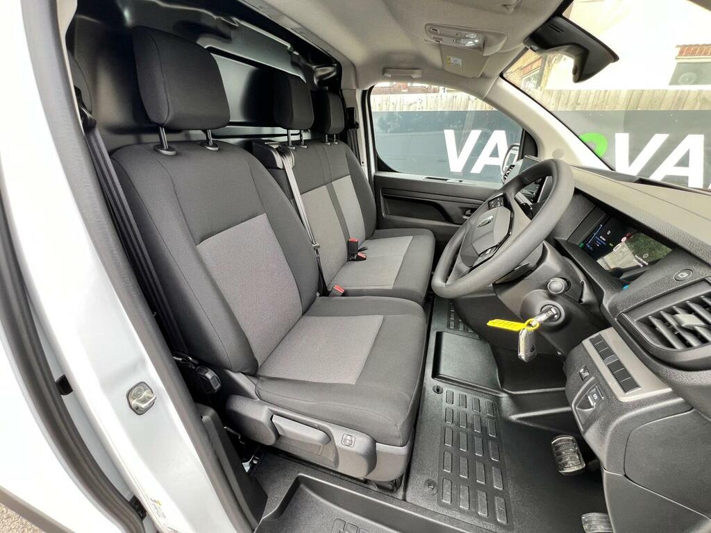 Peugeot E-Expert E 1000 75Kwh Professional Premiu... White #17