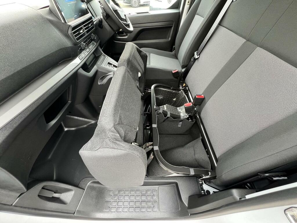Peugeot E-Expert E 1000 75Kwh Professional Premiu... White #21