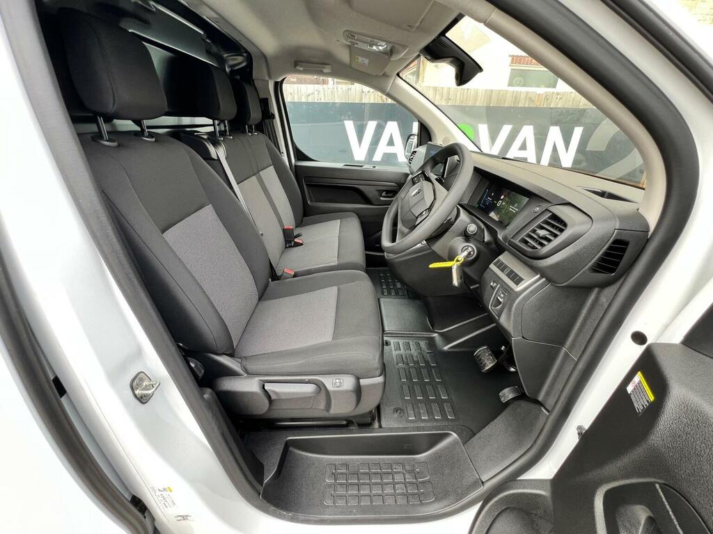 Peugeot E-Expert E 1000 75Kwh Professional Premiu... White #18