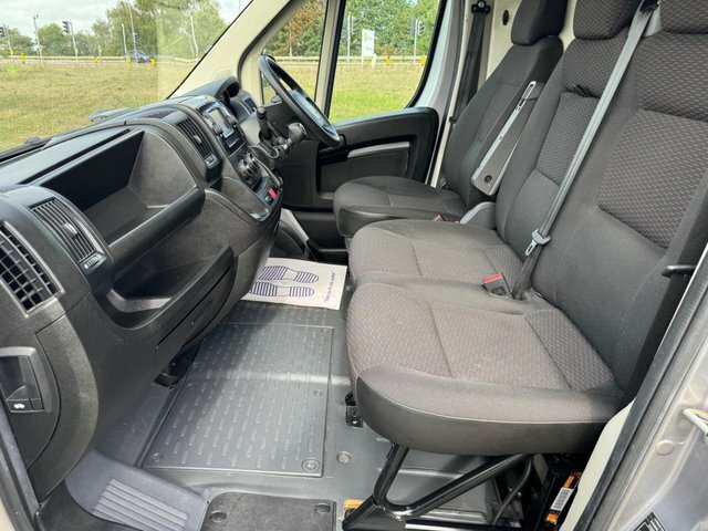 Peugeot Boxer Professional White #14