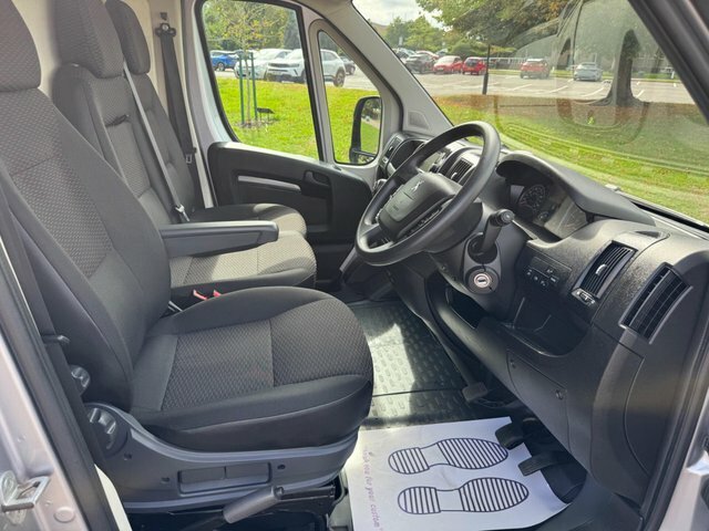 Peugeot Boxer Professional White #11