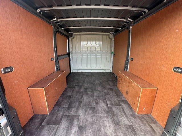 Peugeot Boxer Professional White #8