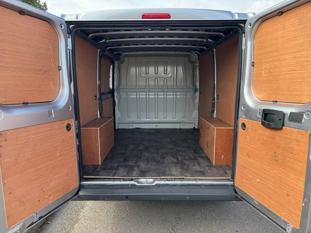 Peugeot Boxer Professional White #7
